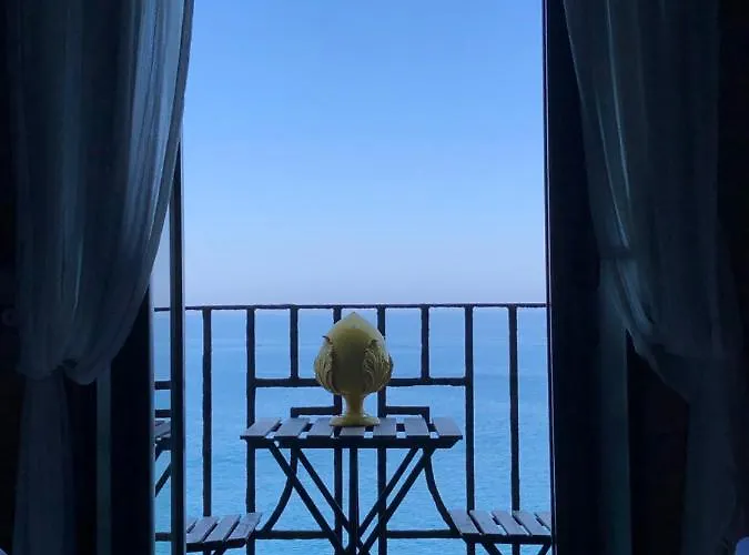 بيت ضيافة La Torretta Del Senatore